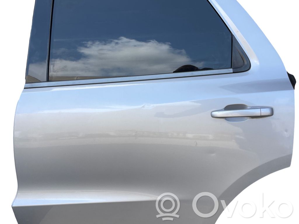 Aizmugurējās durvis   485V1010