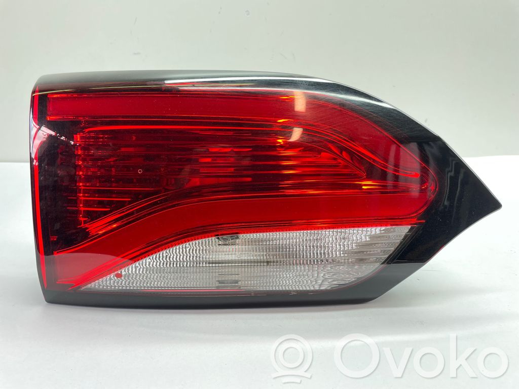 Chrysler Pacifica Tailgate rear/tail lights 