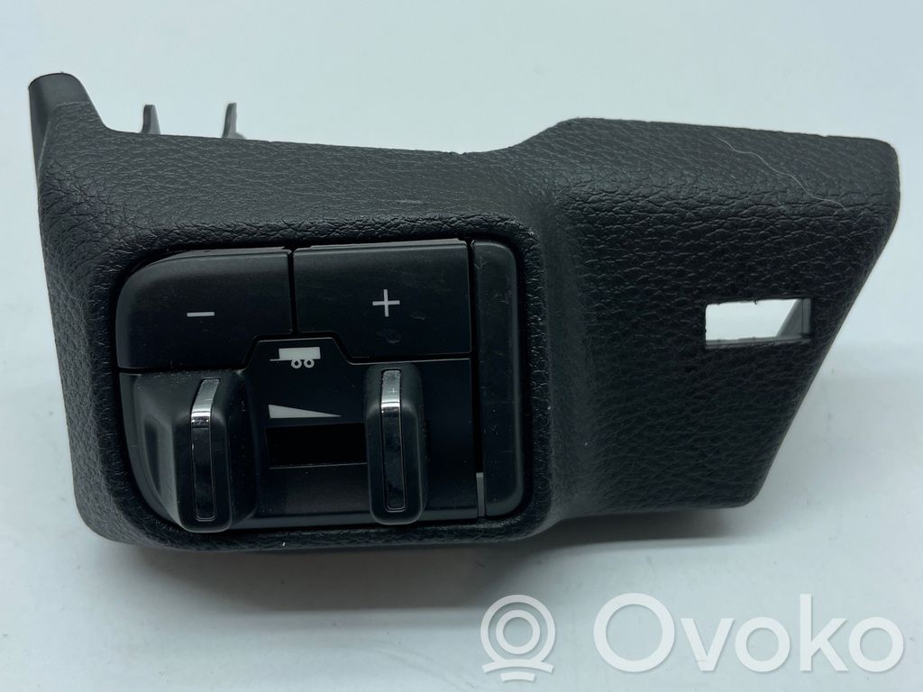 Other switches/knobs/shifts   P68105206AC