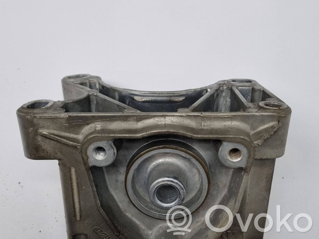 Dodge Durango Gearbox mounting bracket 