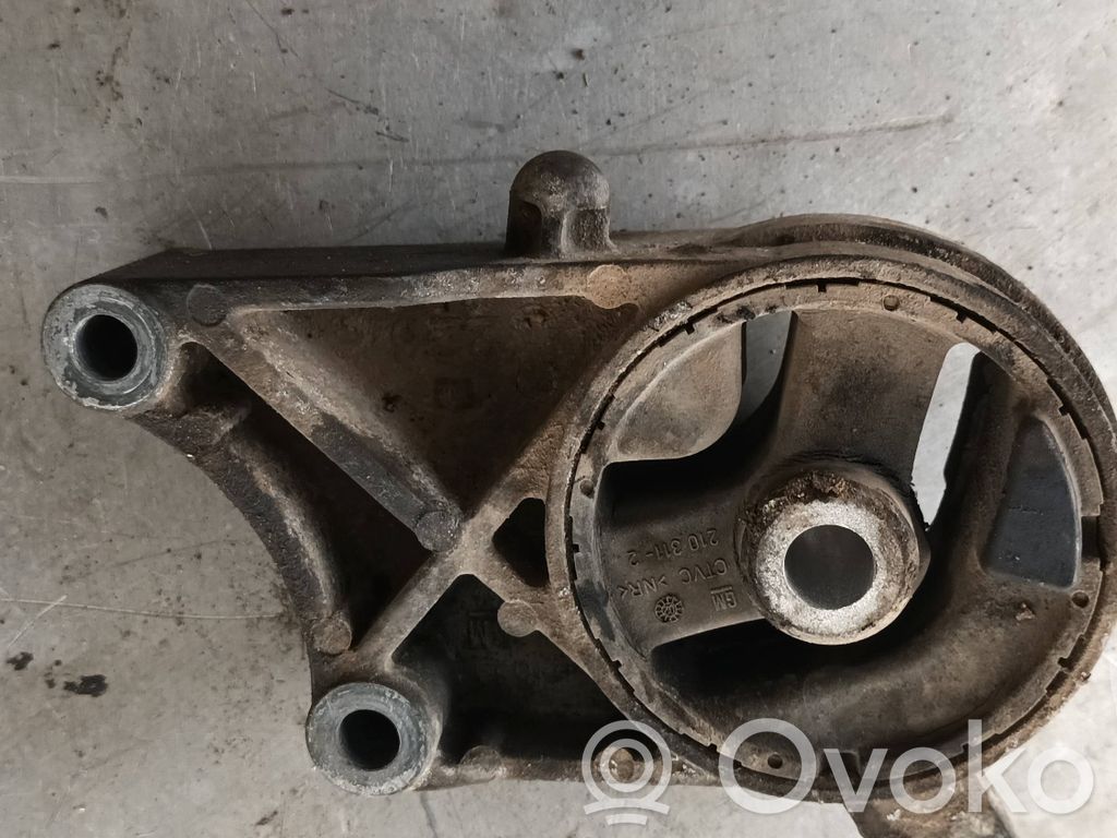 Opel Vectra C Engine mount bracket 
