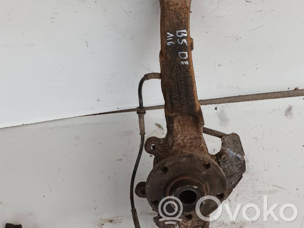 Volkswagen PASSAT B5 Piasta koła przedniego 