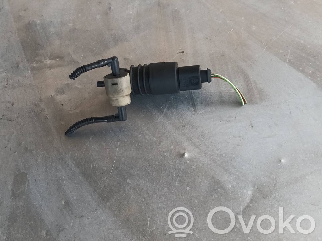 Audi A3 S3 8L Windscreen/windshield washer pump 