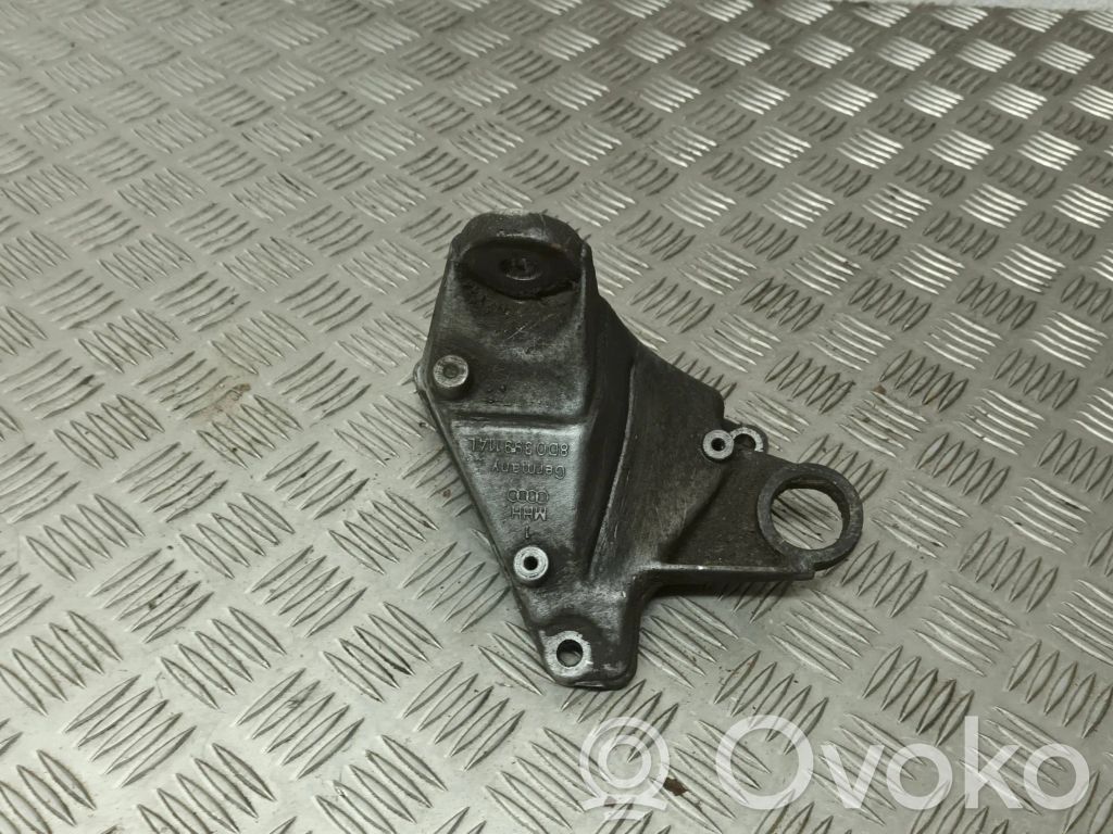 Engine mounting bracket   8D0399114L