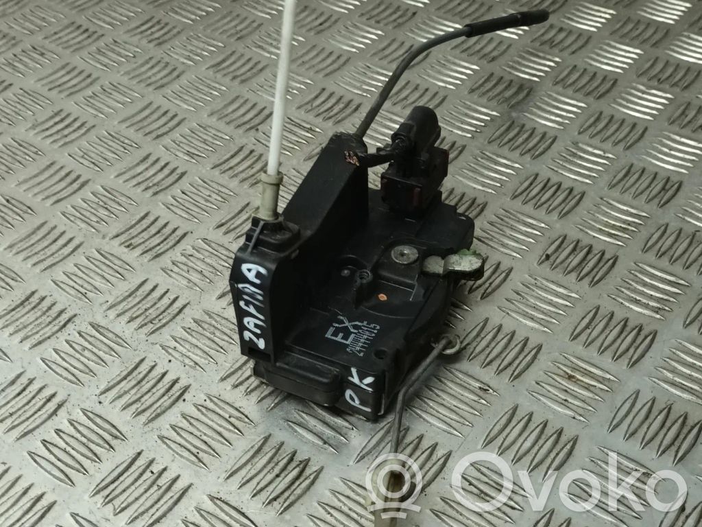 Opel Zafira A Front door lock 