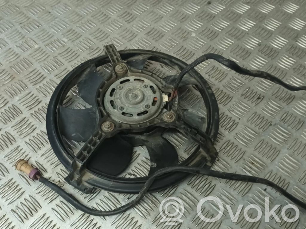Volkswagen PASSAT B5.5 Elektrinis radiatorių ventiliatorius 