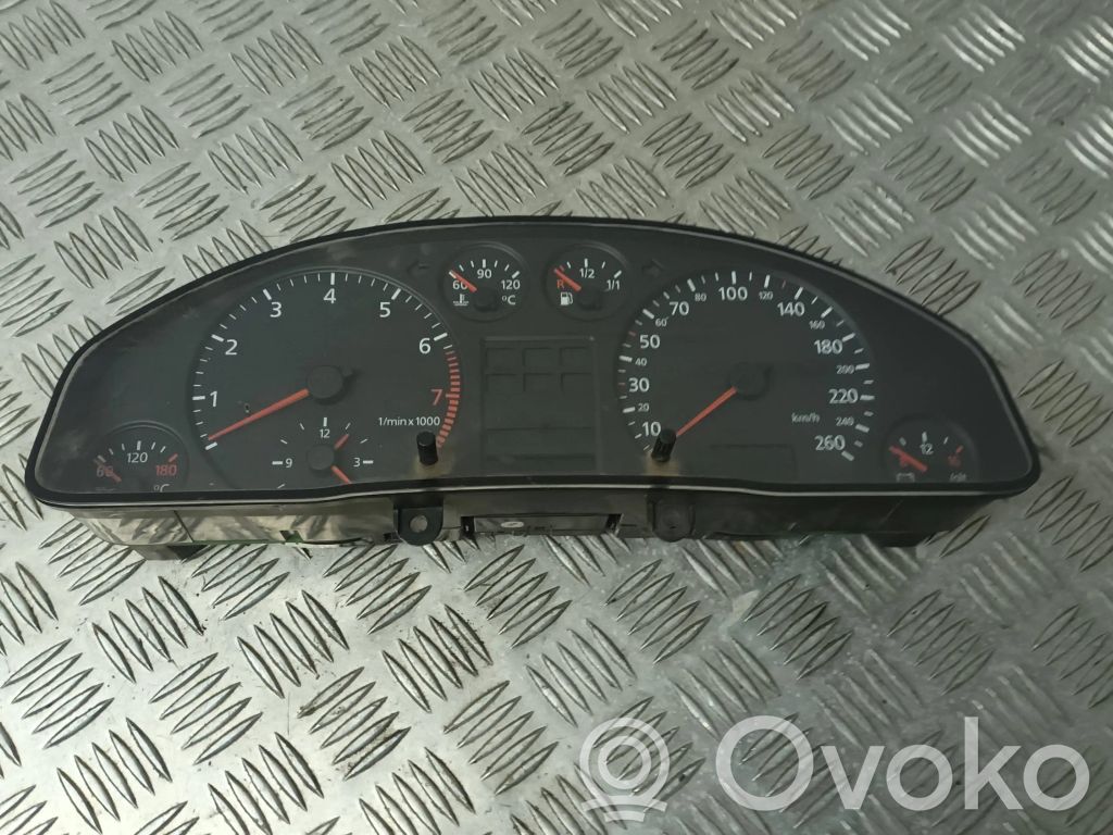 Audi A6 S6 C5 4B Speedometer (instrument cluster) 