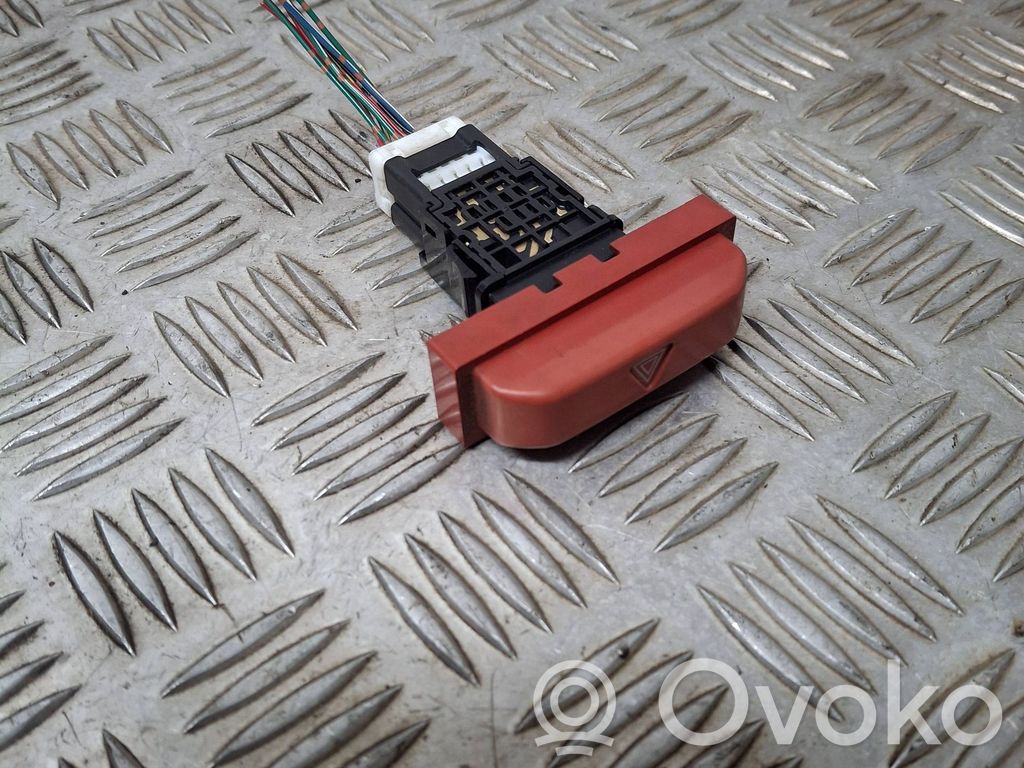 Nissan X-Trail T30 Hazard light switch 