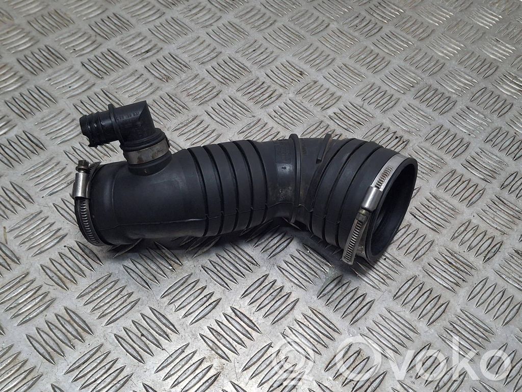Volkswagen PASSAT B5.5 Turbo air intake inlet pipe/hose 