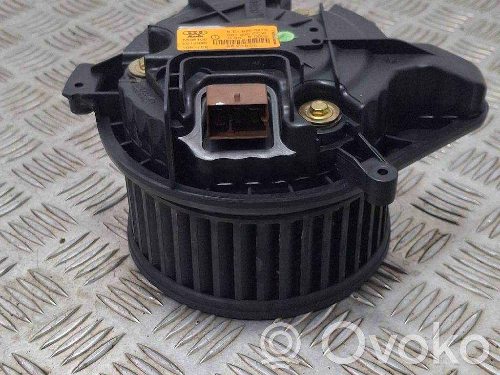 Audi A4 S4 B6 8E 8H Mazā radiatora ventilators 