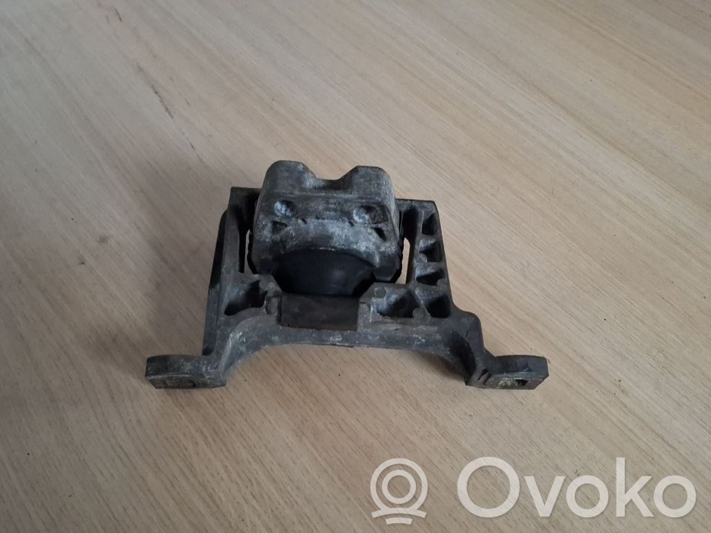 Mazda 3 I Engine mount bracket 
