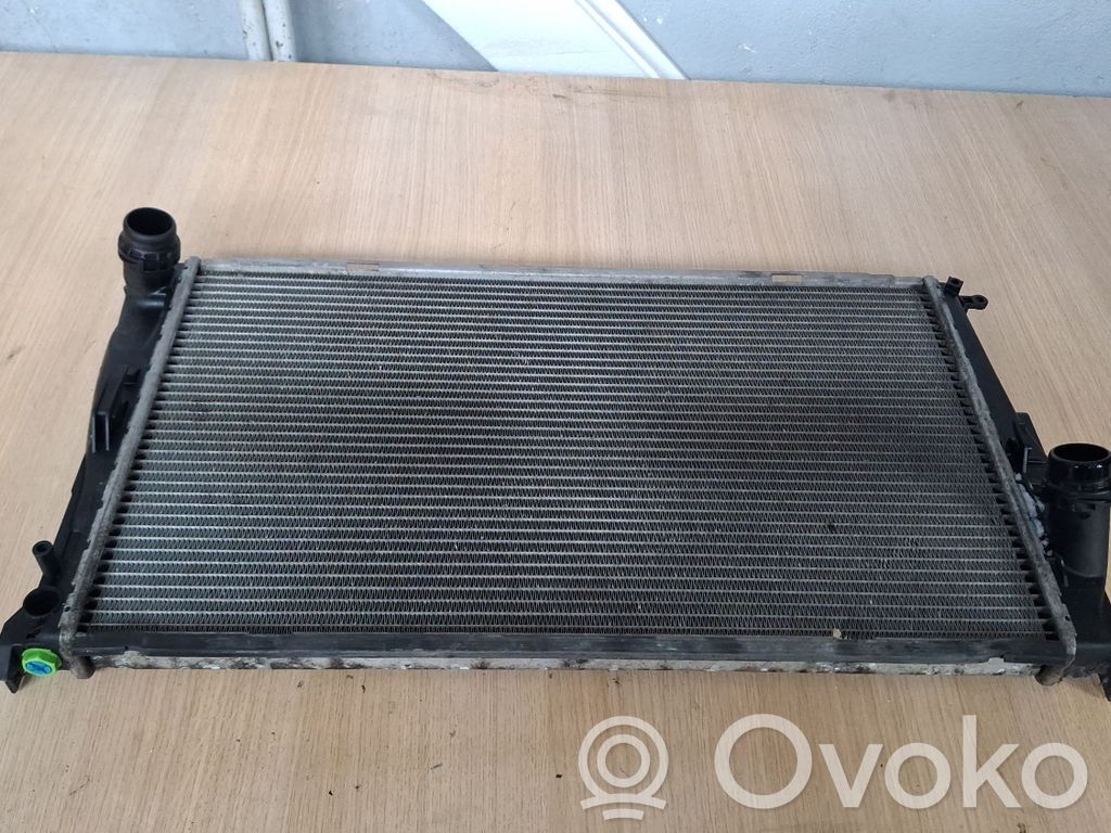 BMW 3 E90 E91 Coolant radiator 
