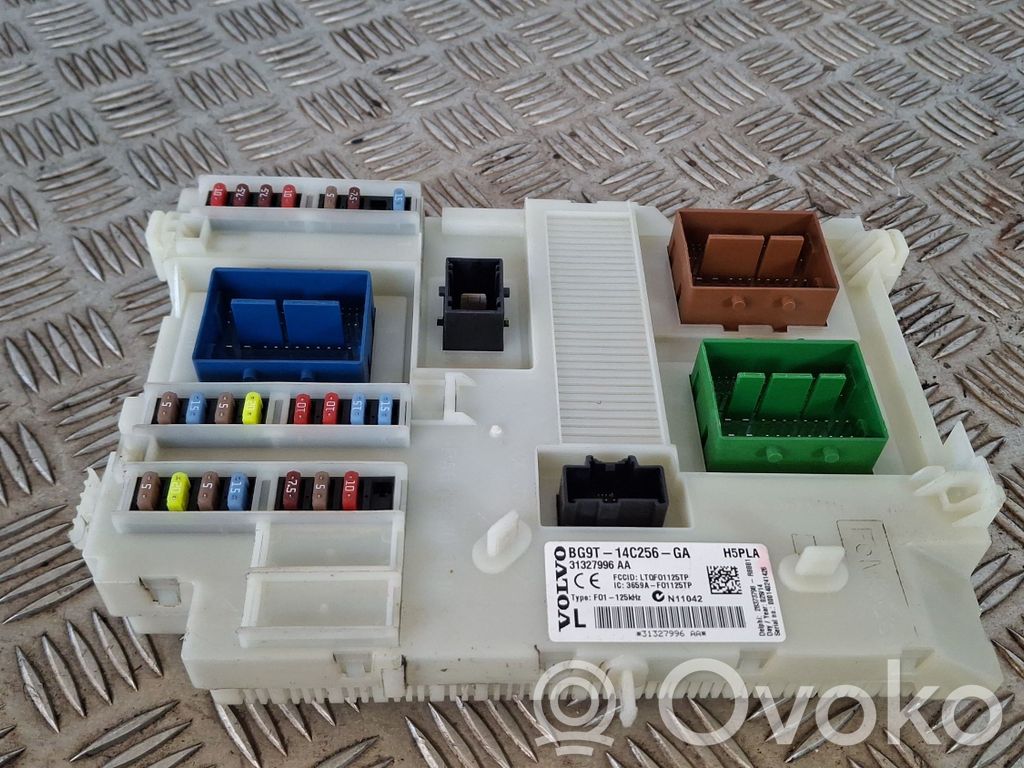 Volvo S60 Fuse module 