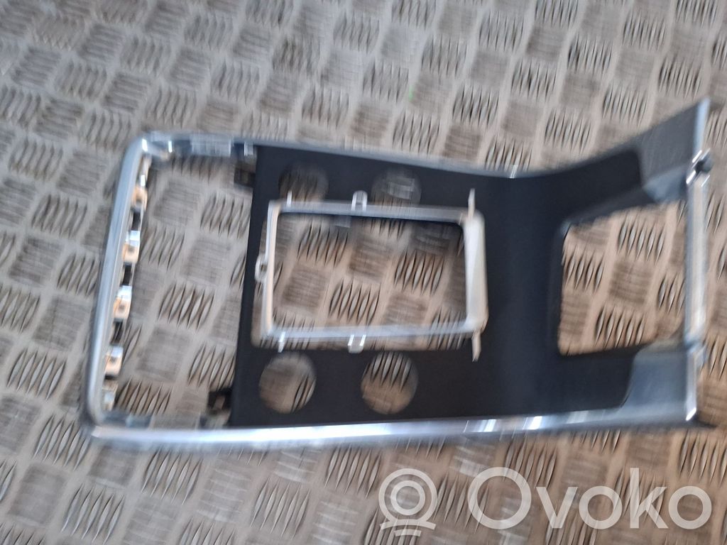 Volvo S60 Radio/GPS head unit trim 