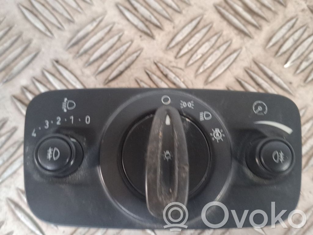 Light switch   10003926