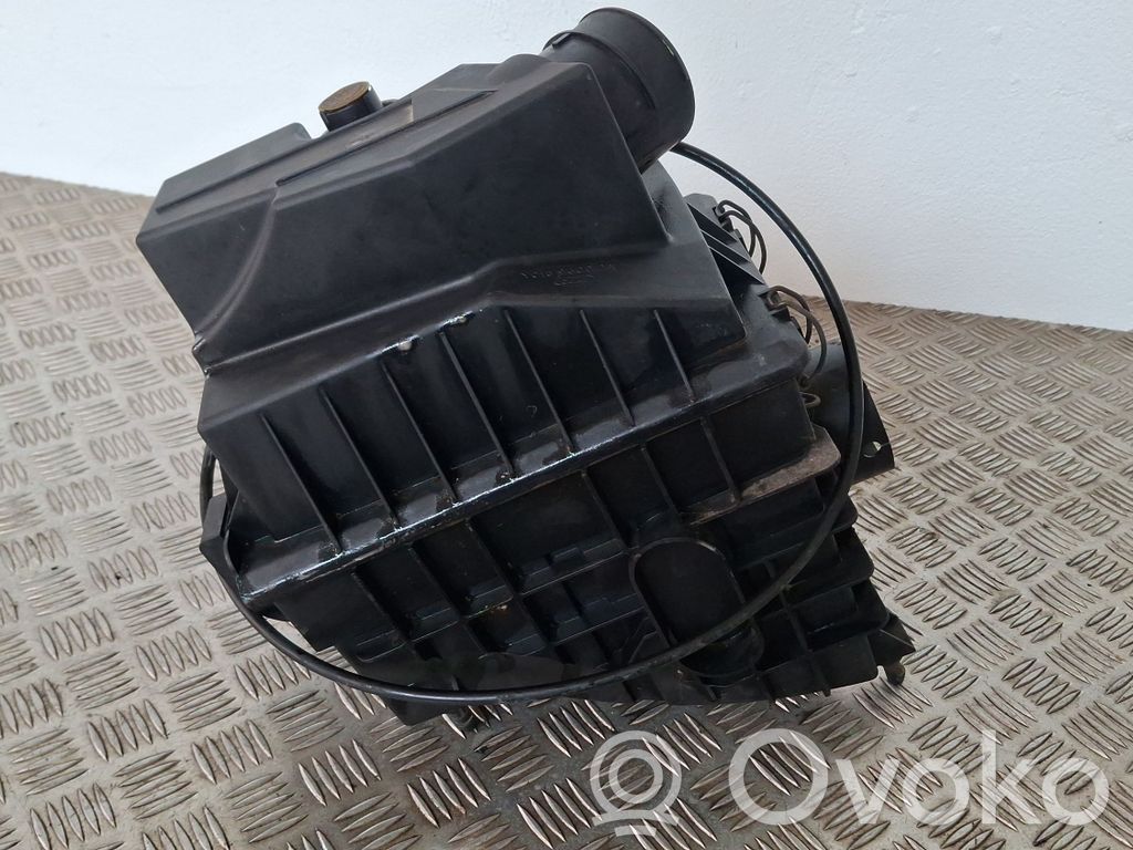Air filter box   YC159600DA,4C159600DA