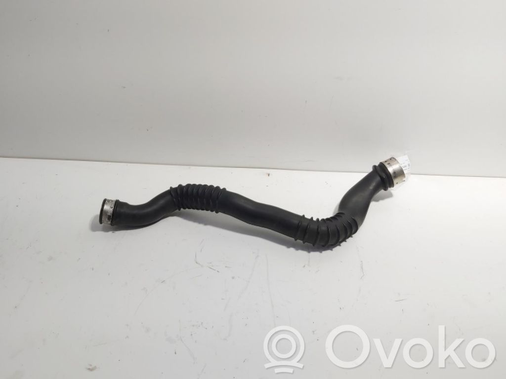 BMW 3 E90 E91 Välijäähdyttimen letku 