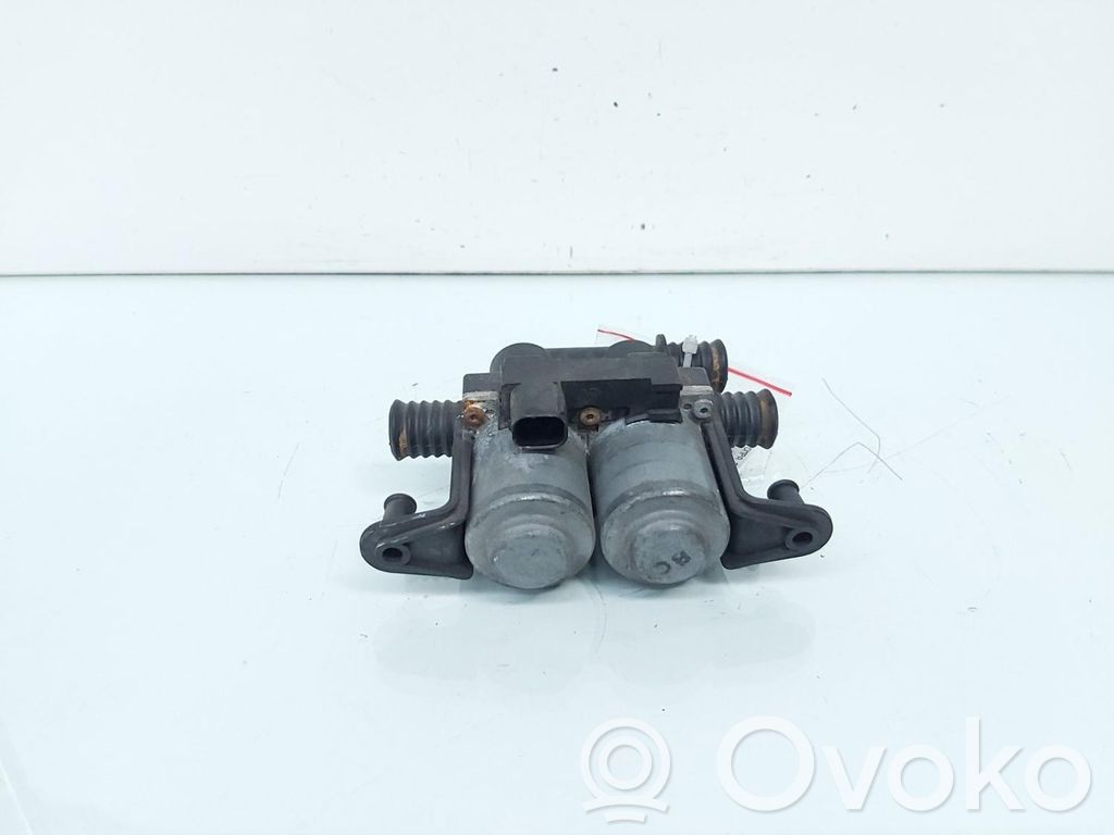 BMW 3 E46 Zusatzwasserpumpe