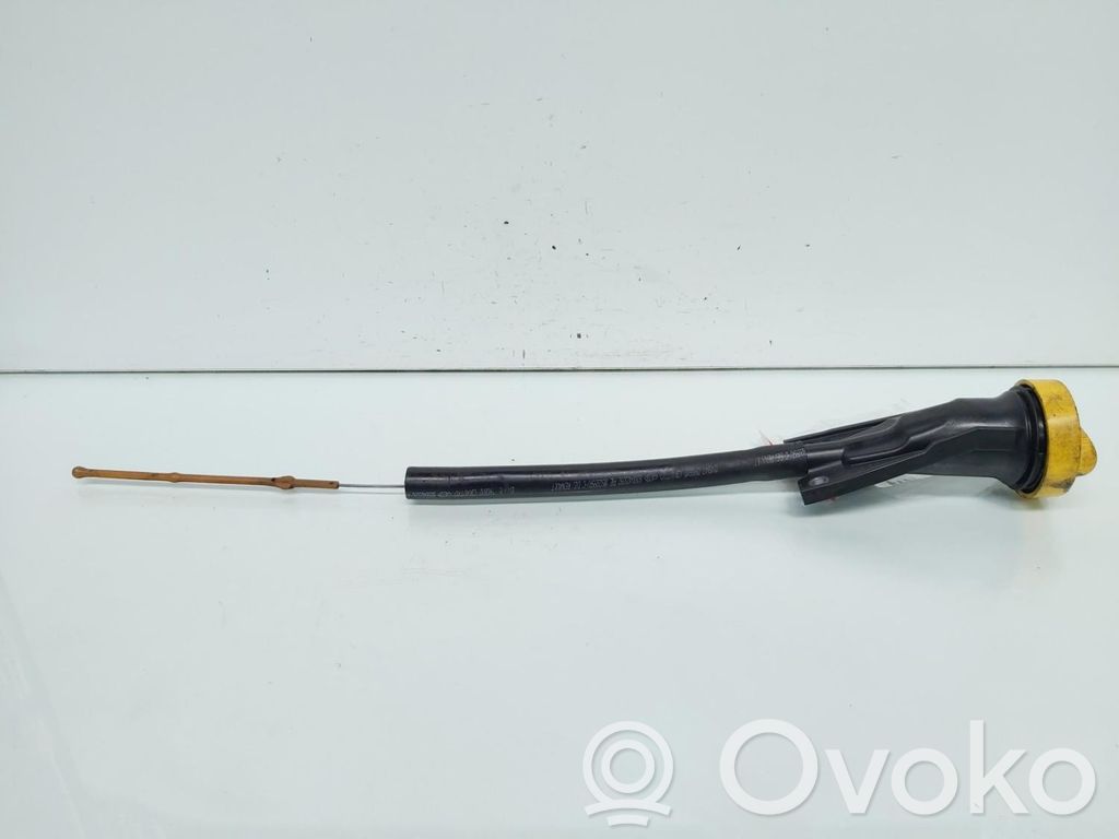 Mercedes-Benz A W176 Bagnet poziomu oleju 