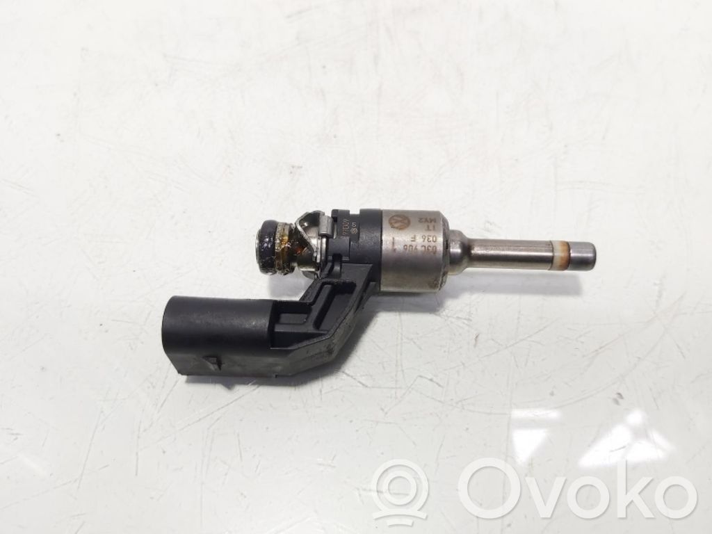 Volkswagen Golf VI Injektor Einspritzdüse