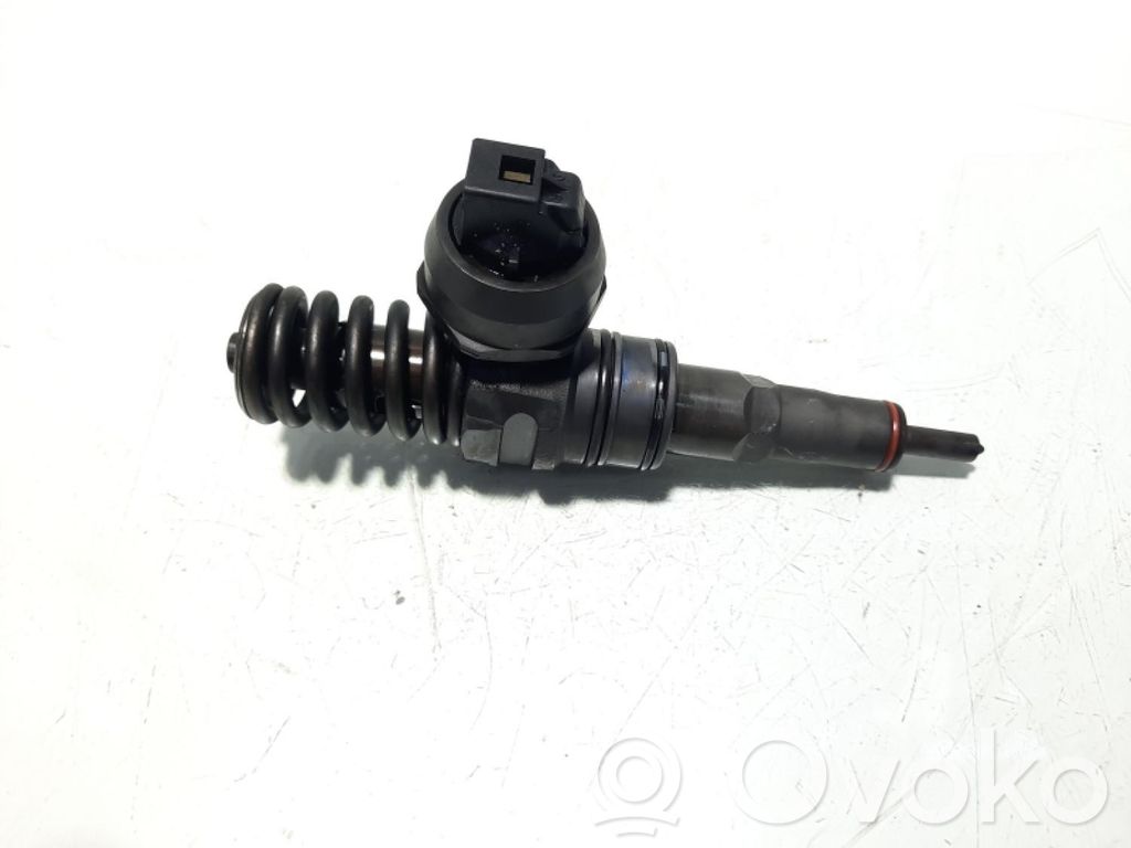 Skoda Fabia Mk2 (5J) Wtryskiwacz paliwa 