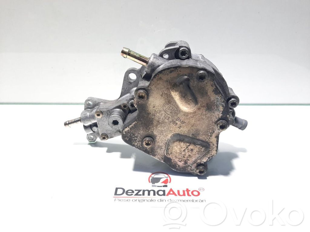 Volkswagen Golf IV Pompe à vide 