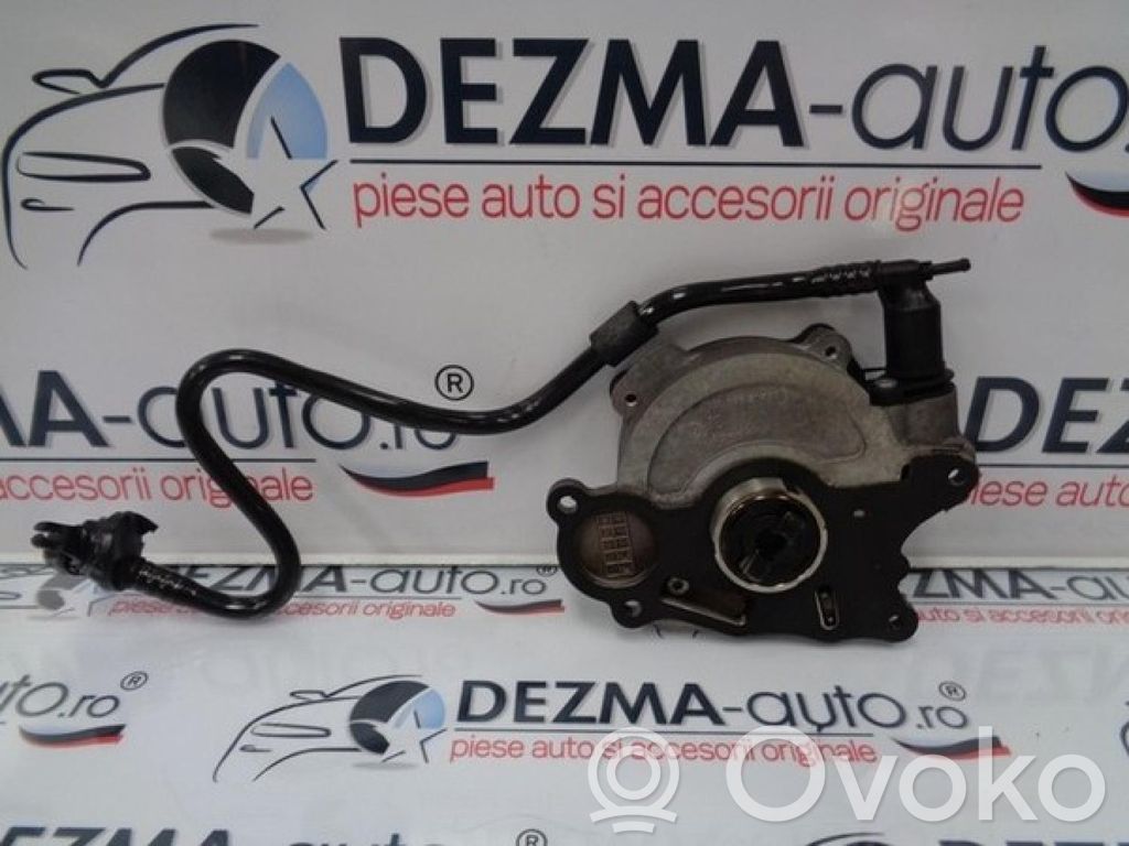 Volkswagen PASSAT B7 Pompă vacuum 