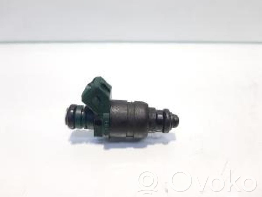 Volkswagen Golf IV Polttoainesuutin