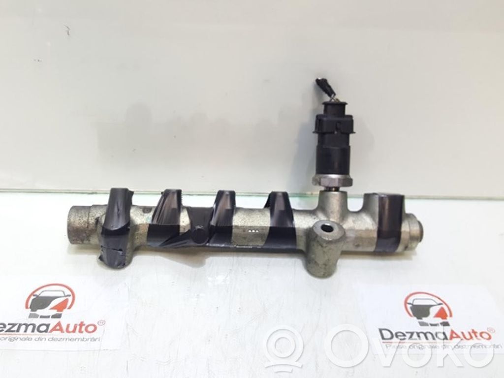Opel Astra H Listwa wtryskowa 