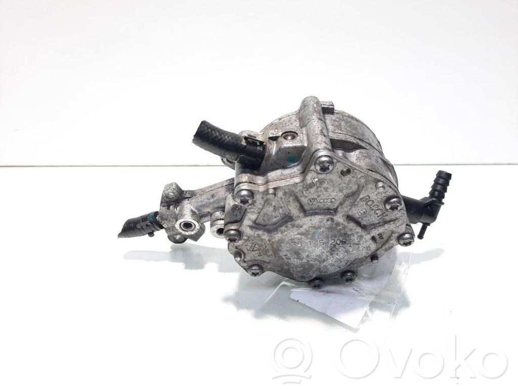 Volkswagen Golf Plus Pompe à vide