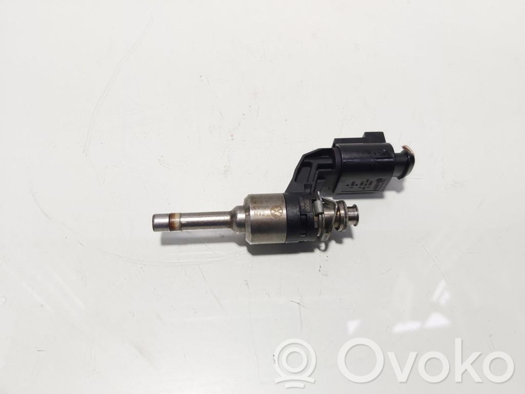 Audi A3 S3 8P Polttoainesuutin 