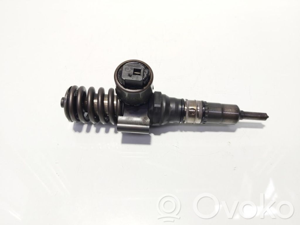 Audi A6 S6 C6 4F Injektor Einspritzdüse 