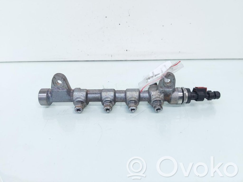 Opel Insignia A Tuyau de conduite principale de carburant 