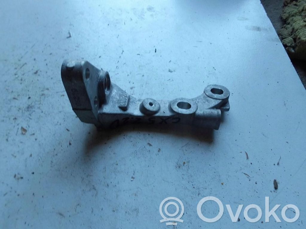 Mazda CX-3 Engine mounting bracket 
