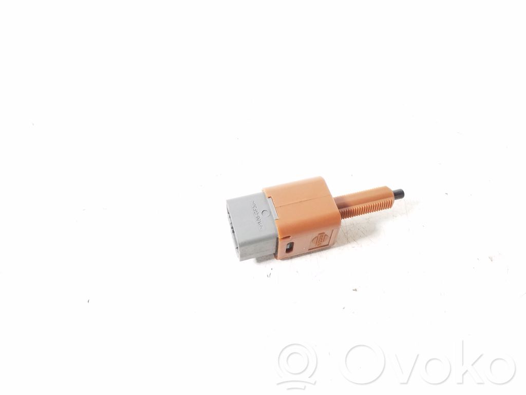 Infiniti Q70 Y51 Brake pedal sensor switch 