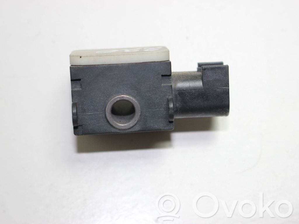 Czujnik uderzenia Airbag   3M5T14B006AD,091209,405349
