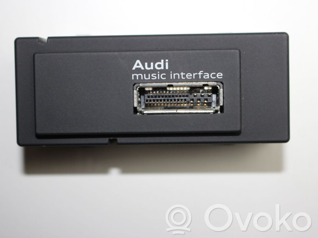 Audi A3 S3 8V Radio/CD/DVD/GPS head unit 