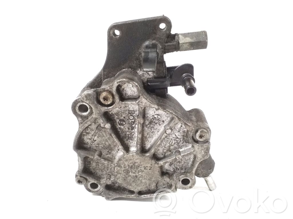 Land Rover Freelander 2 - LR2 Vacuum pump 