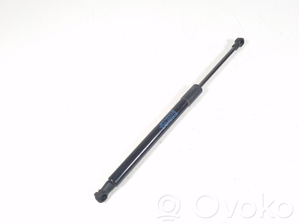 BMW 1 E82 E88 Tailgate strut 