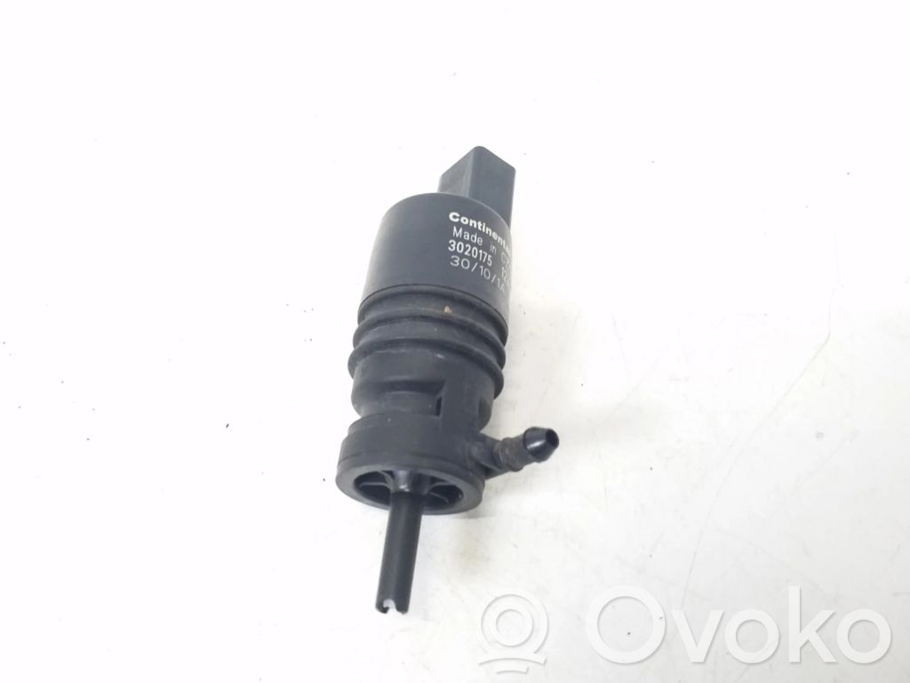 Porsche Panamera (970) Windscreen/windshield washer pump 
