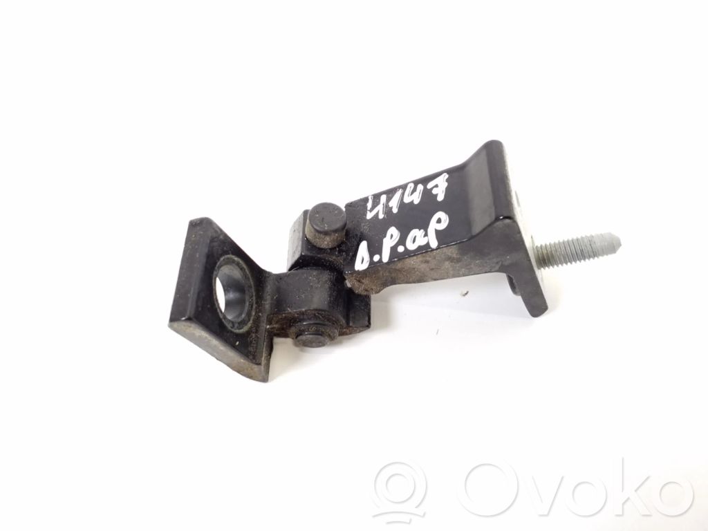 Audi e-tron Front door lower hinge 