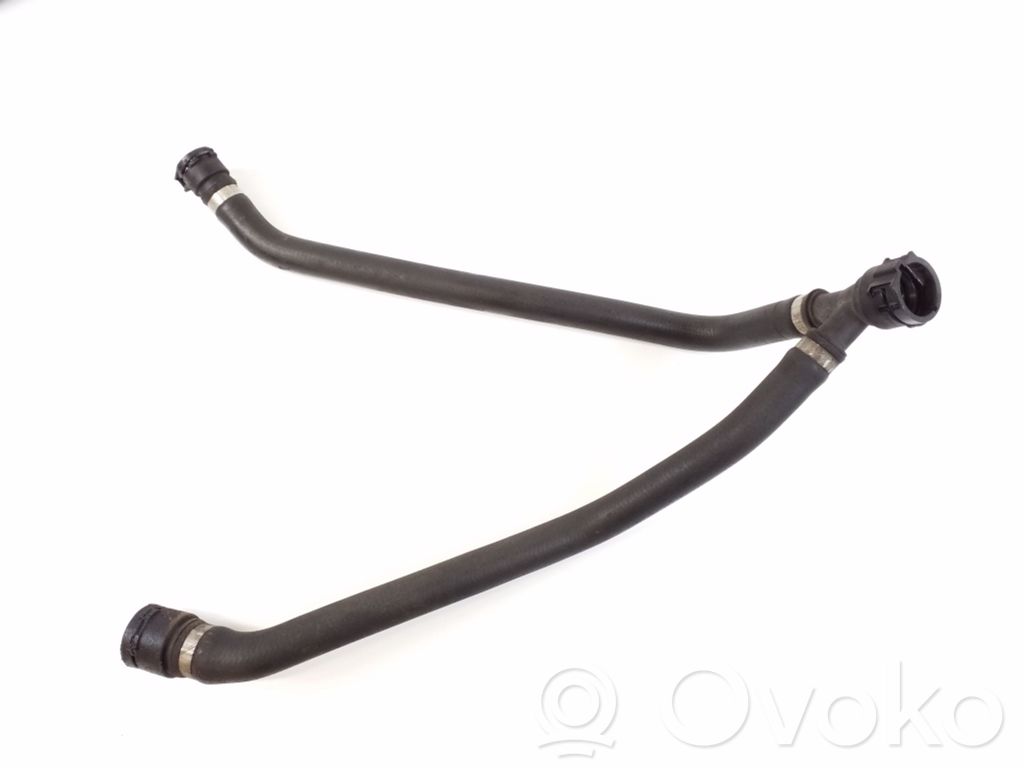 BMW X3 E83 Engine coolant pipe/hose 