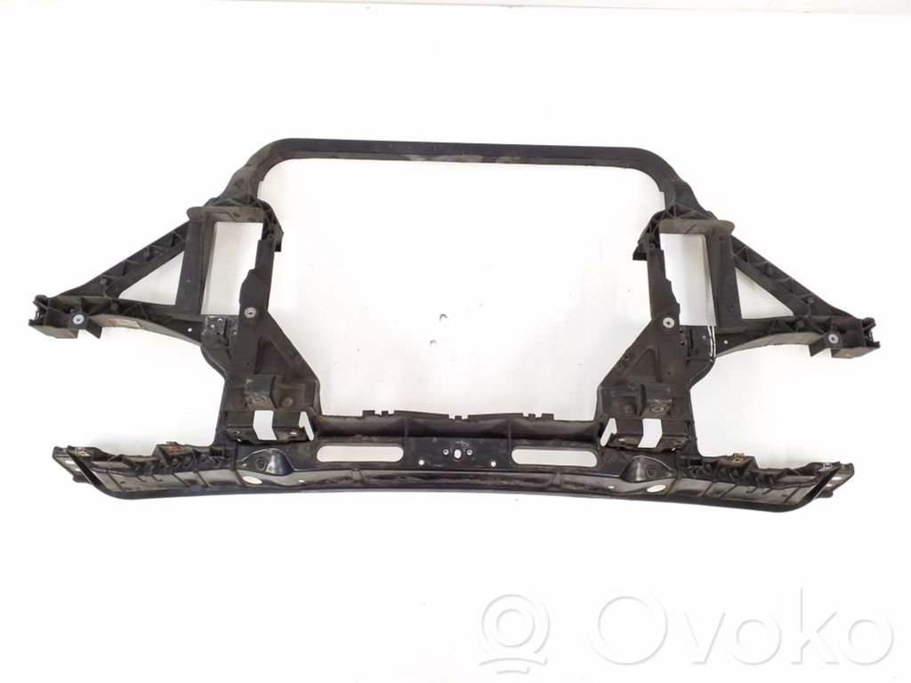 BMW X3 E83 Radiatorių panelė 