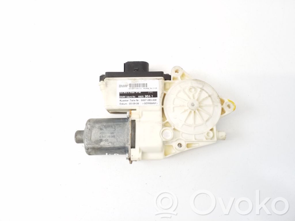 BMW X3 E83 Front door window regulator motor 