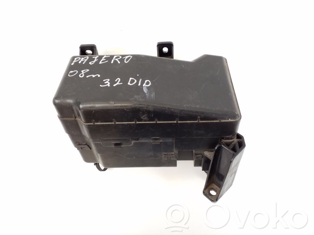 Mitsubishi Pajero Fuse module 
