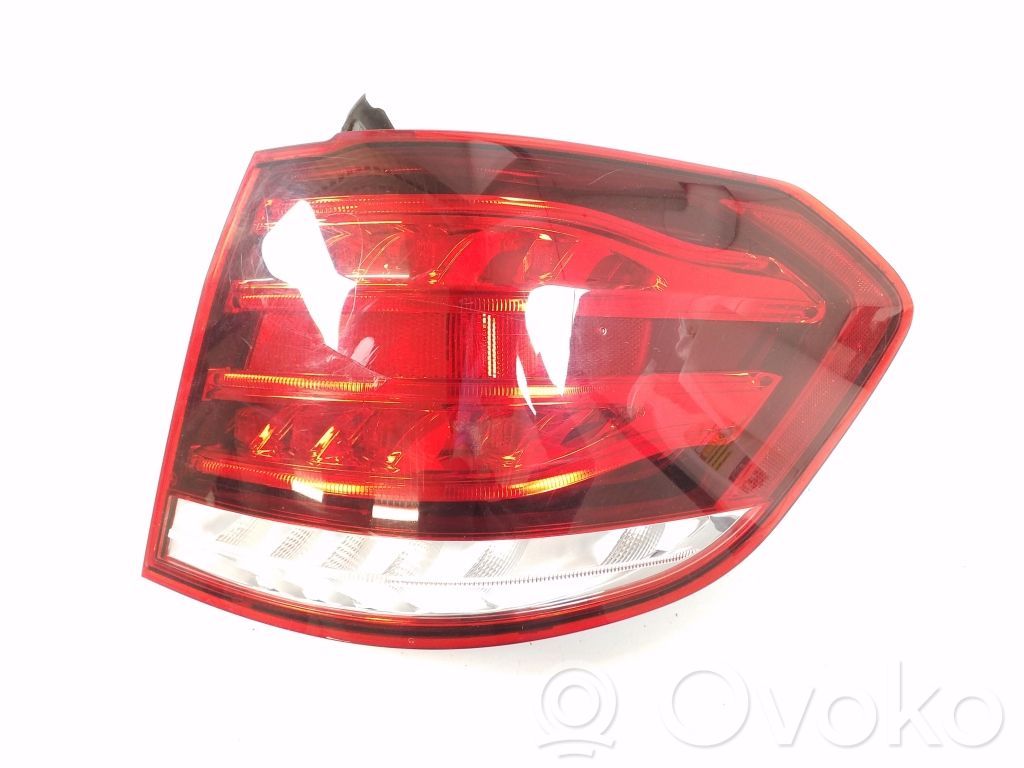 Lampa tylna   A2129061803