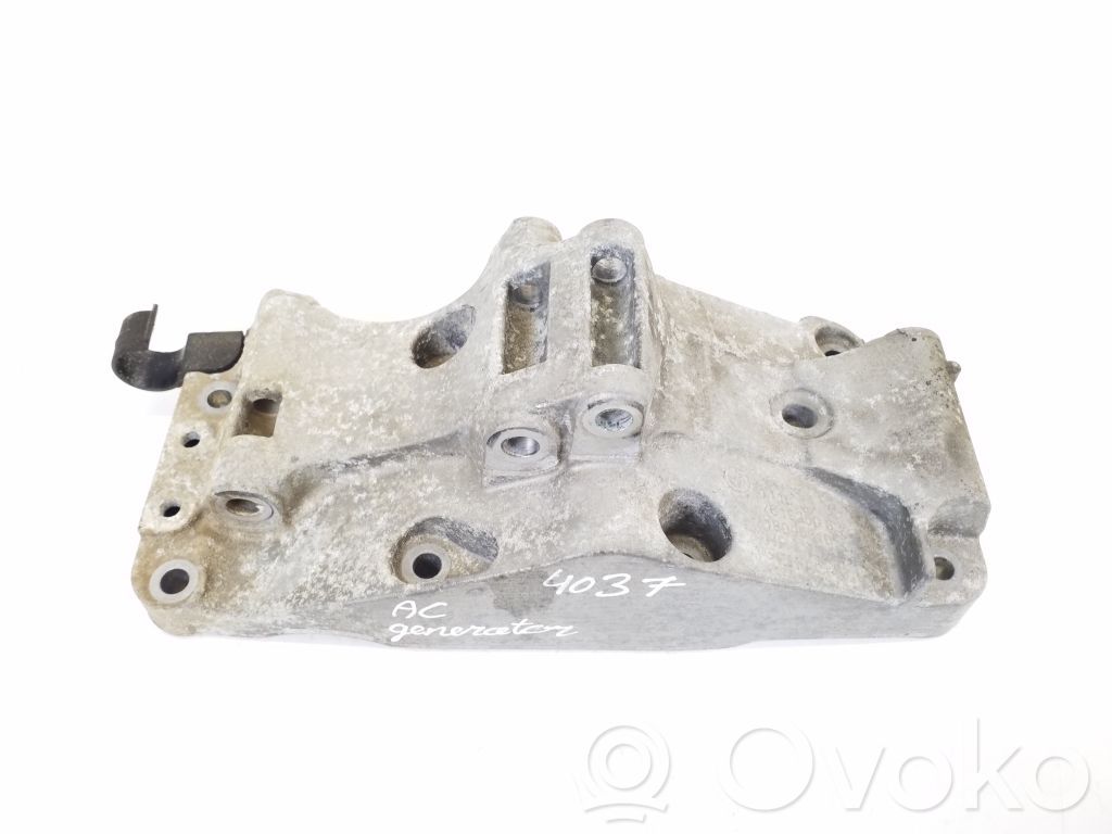 BMW X3 F25 Supporto del generatore/alternatore 