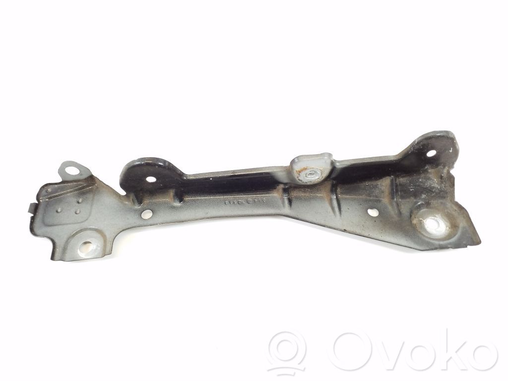 Mercedes-Benz ML W164 Bridă fixare aripă față 