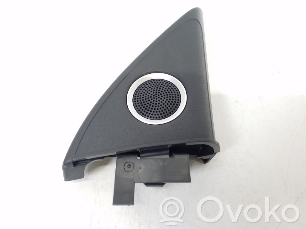Cache enceinte centrale   8T8035424E,8T8857506A