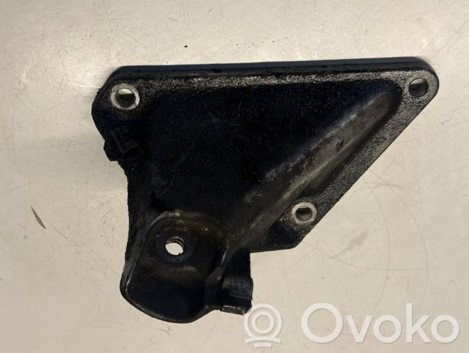 Halterung Lager Motor   6761149